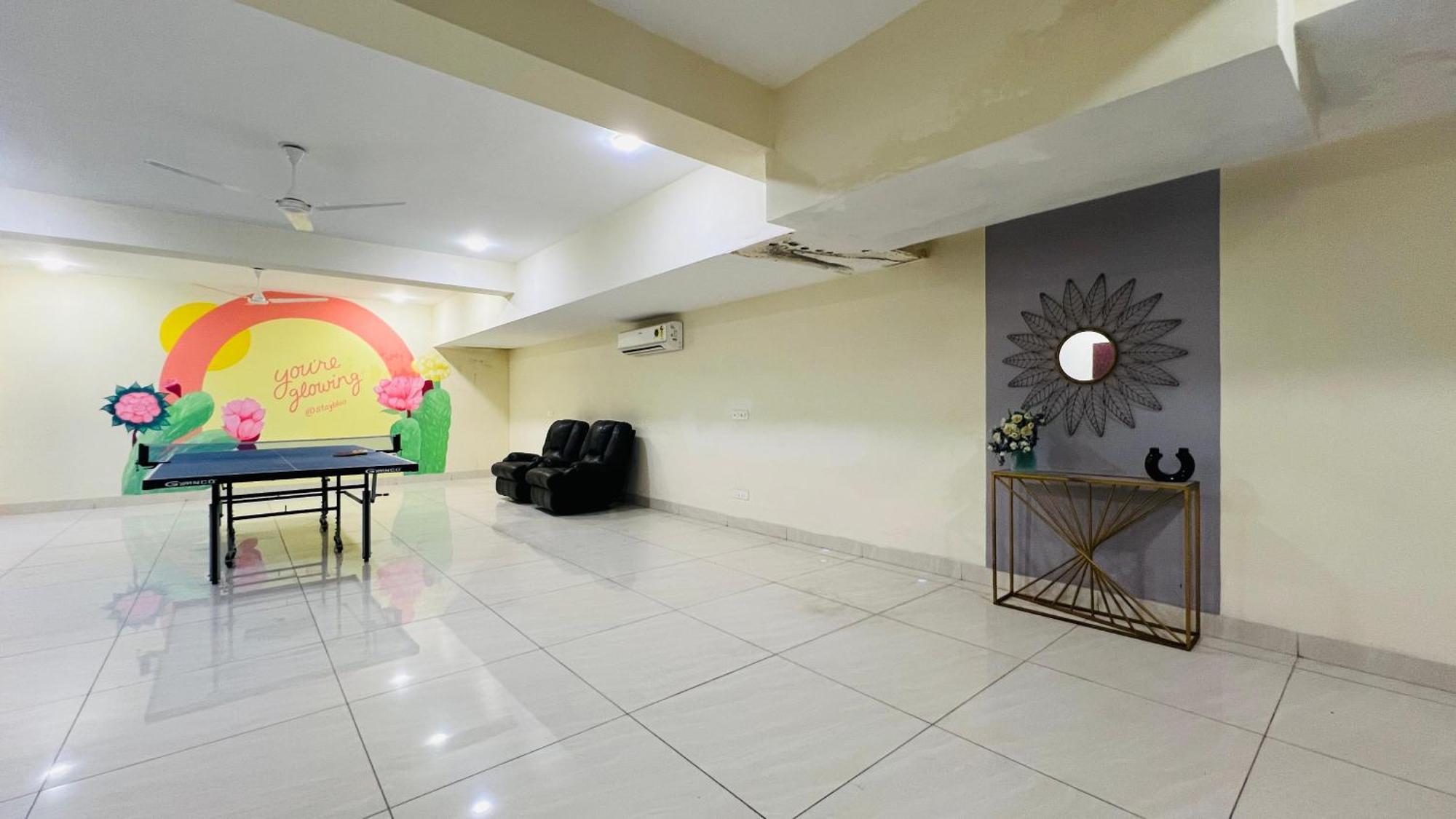 Bluo Studio4 Golf Course Road - Gym, Balcony, Lift Gurgaon Ngoại thất bức ảnh